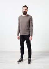 Load image into Gallery viewer, Daris Tee in Olive - ez haihv