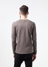 Load image into Gallery viewer, Daris Tee in Olive - ez haihv