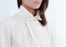 Load image into Gallery viewer, Full Collar Poplin Blouse in Off White - ez haihv