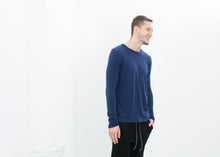 Load image into Gallery viewer, Cashmere Jersey Long Sleeve Tee in Navy - ez haihv