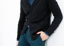Load image into Gallery viewer, Hidden Placket Cardigan in Black - ez haihv