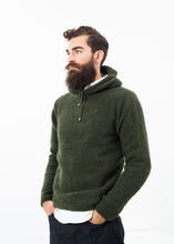 Load image into Gallery viewer, Grizzly Pullover in Greenfinch - ez haihv