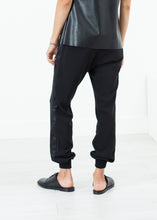 Load image into Gallery viewer, Camiliah Trouser in Black - ez haihv