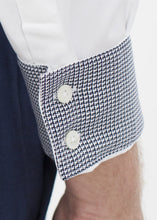 Load image into Gallery viewer, Dartmouth Shirt in White - ez haihv