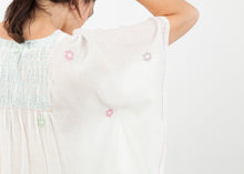 Load image into Gallery viewer, Floral Tent Dress in White - ez haihv