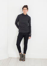 Load image into Gallery viewer, Cotton Long Tee in Ink - ez haihv
