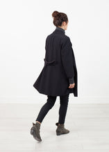 Load image into Gallery viewer, Day Coat in Navy - ez haihv