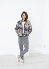 Load image into Gallery viewer, Deione Coat in Graphite Floral - ez haihv