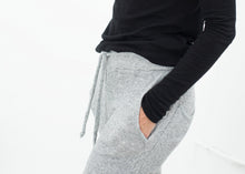 Load image into Gallery viewer, Highsoft Cropped Sweat in Heather Grey - ez haihv