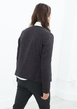 Load image into Gallery viewer, Camelia Reversible Jacket in Black/Red - ez haihv