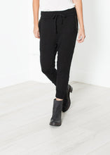 Load image into Gallery viewer, Highsoft Cropped Sweat in Black - ez haihv