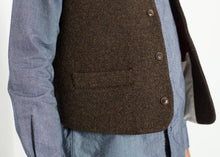 Load image into Gallery viewer, Kobe Vest in Brown - ez haihv