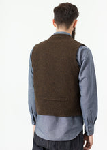 Load image into Gallery viewer, Kobe Vest in Brown - ez haihv