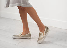 Load image into Gallery viewer, Las Vegas Slip On - ez haihv