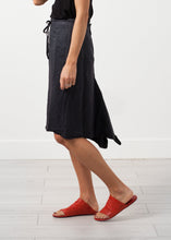 Load image into Gallery viewer, Double Pocket Skirt - ez haihv