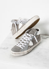 Load image into Gallery viewer, High Top Sneaker - ez haihv