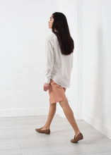 Load image into Gallery viewer, Classic Button Down - ez haihv