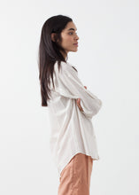 Load image into Gallery viewer, Classic Button Down - ez haihv
