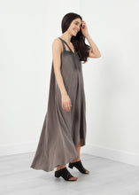 Load image into Gallery viewer, Edna Dress - ez haihv