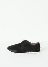Load image into Gallery viewer, Canvas Sneaker - ez haihv