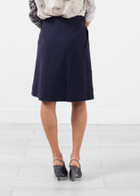 Load image into Gallery viewer, Deep Pocket Skirt - ez haihv