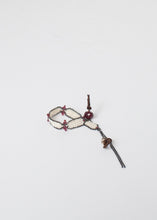 Load image into Gallery viewer, Garnet Bracelet in Frothy Pearl - ez haihv
