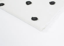 Load image into Gallery viewer, Cashmere Dot Shawl in Black/White - ez haihv