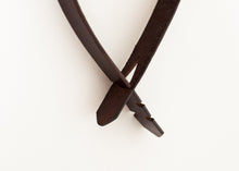 Load image into Gallery viewer, Buckle-less Belt in Brown - ez haihv