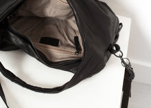 Load image into Gallery viewer, Circle Bag in Black - ez haihv
