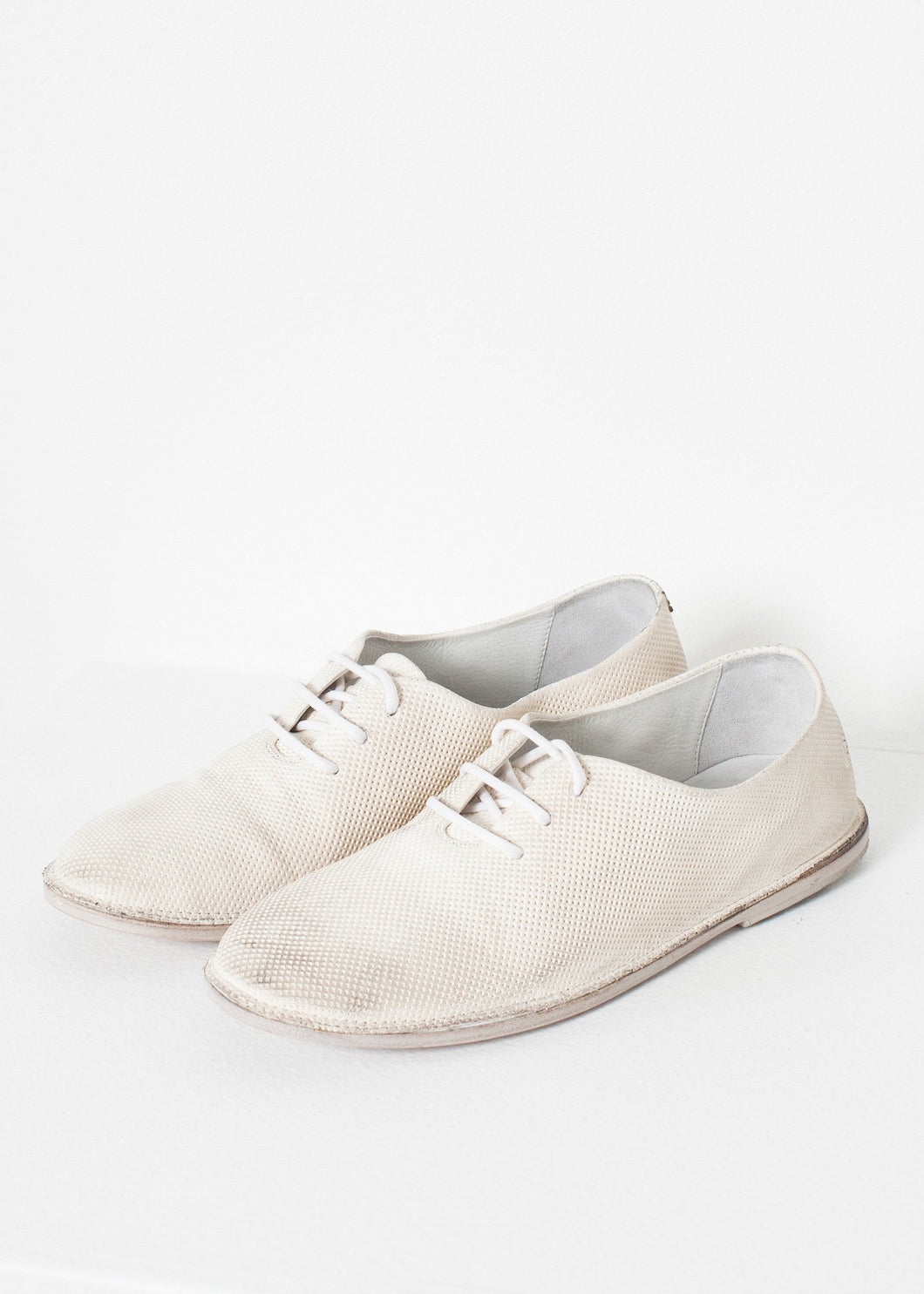 Diamond Slip-On in White - ez haihv
