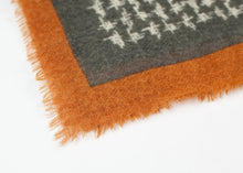 Load image into Gallery viewer, Houndstooth Square in Slate - ez haihv