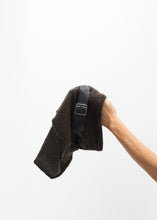 Load image into Gallery viewer, Buckle Cap in Felt - ez haihv