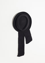 Load image into Gallery viewer, Kate Hat in Black - ez haihv